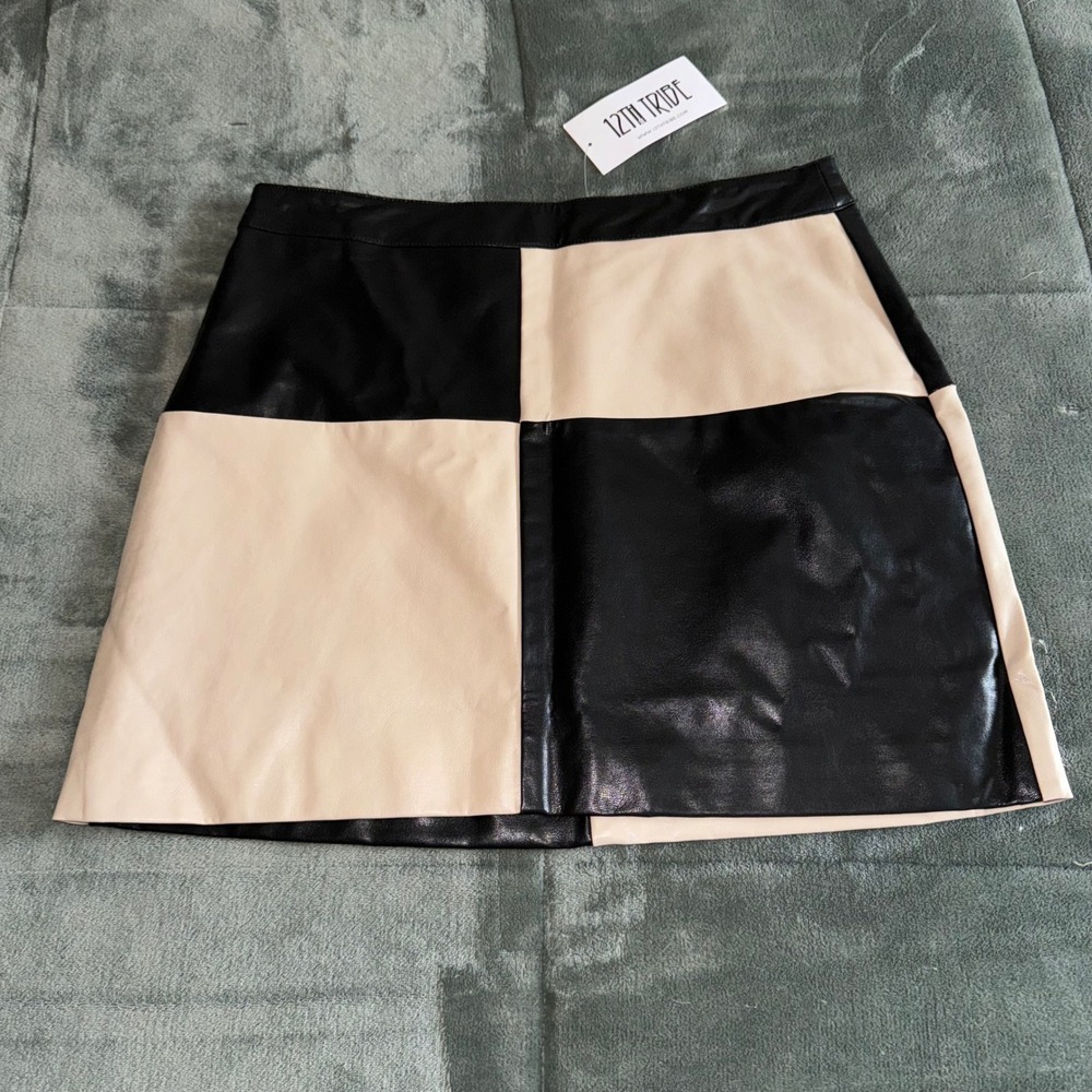 NWT 12th Tribe Black Cream Colorblock Faux Leather Mini Skirt Size Large Boho